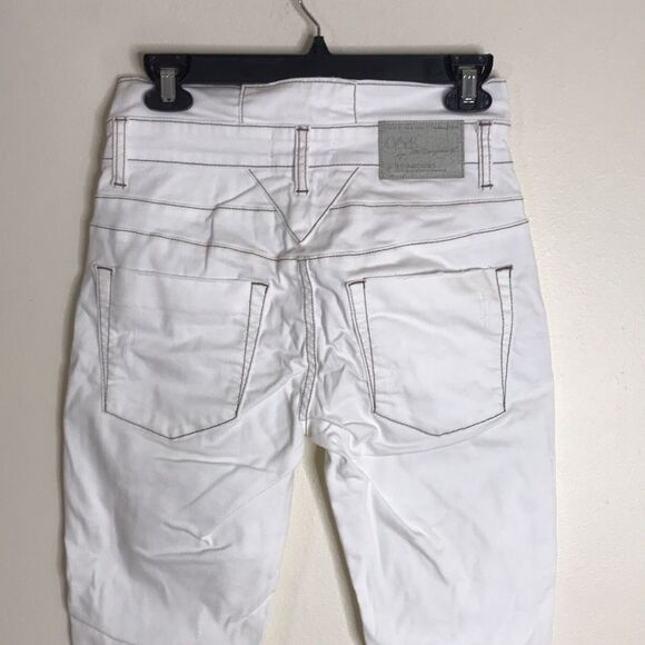 One teaspoon Hoodlums mid waist stretched fitted bow leg white jeans size 27 - Picture 9 of 13